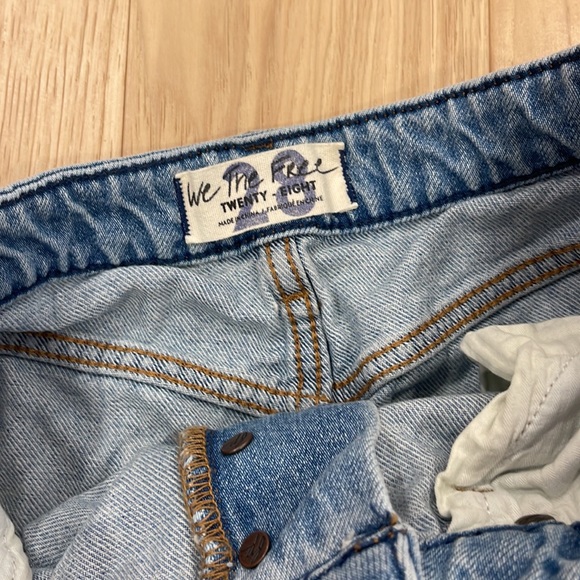 Free People distressed denim mini skirt, size 28 - Picture 4 of 5